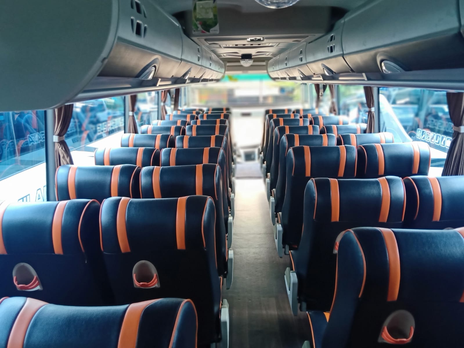 Sewa Bus Pariwisata Jl Explorer Tangerang